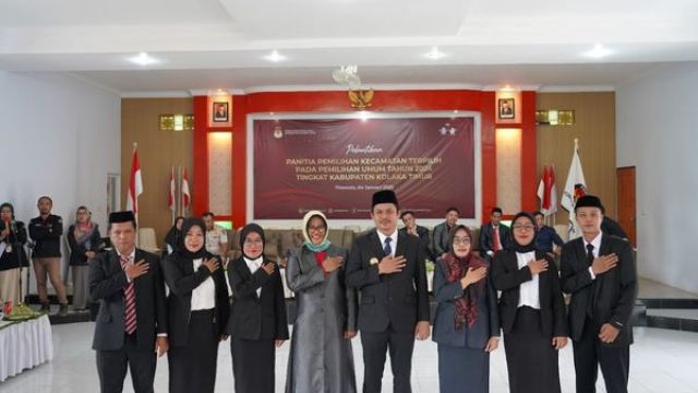 Hadiri Pelantikan PPK, Bupati Koltim Harapkan Pemilihan Berjalan Baik