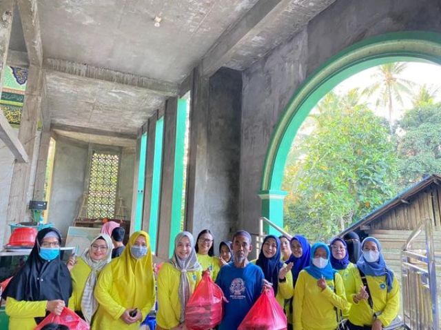 Ramadan Berbagi TP PKK Koltim, Sambangi RSUD dan Sejumlah Masjid