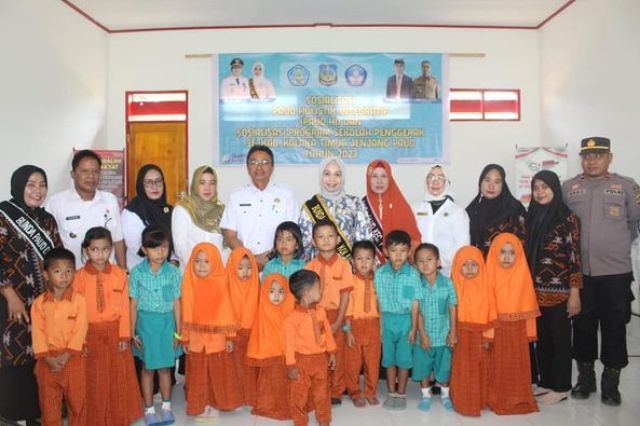 Bunda PAUD Koltim Sambangi Polenga Jaya
