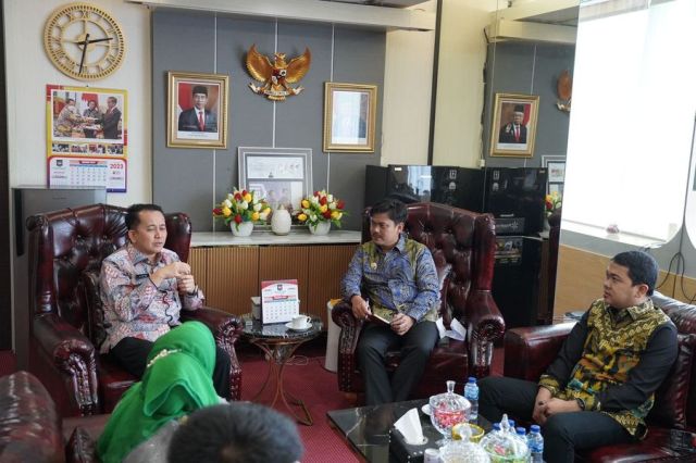 Dirjen Bangda Kemendagri Harapkan Bupati Koltim Kelola Keuangan dengan Baik