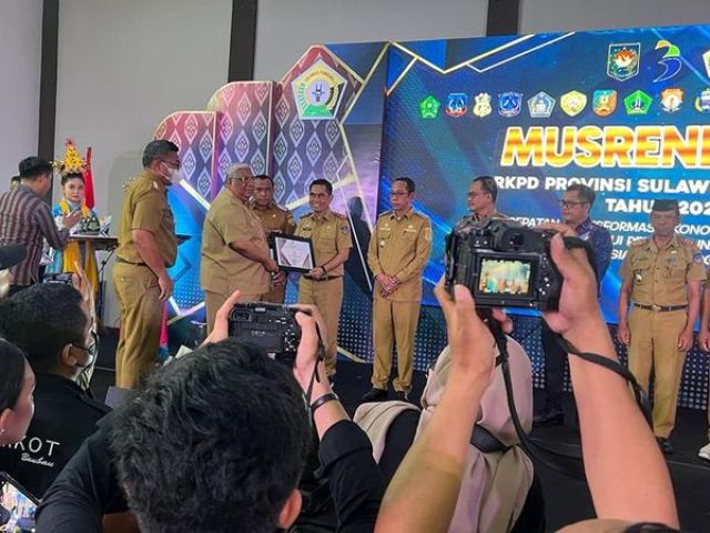 Koltim Raih Juara Dua PPD dan Juara Tiga Penanganan Stunting