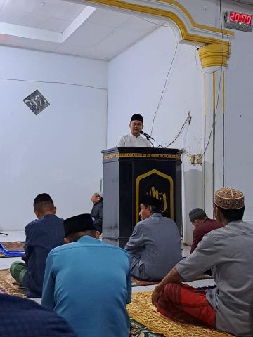Malam ke Empat Ramadan, Bupati Kunjungi Jamaah di Masjid Tawainalu