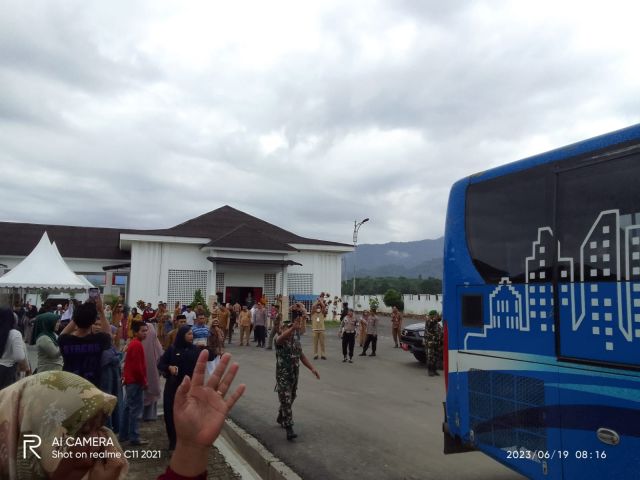 Bupati Koltim Lepas CJH Tambahan Koltim
