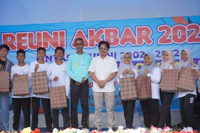 Bupati Koltim Hadiri Reuni SMAN 1 Mowewe