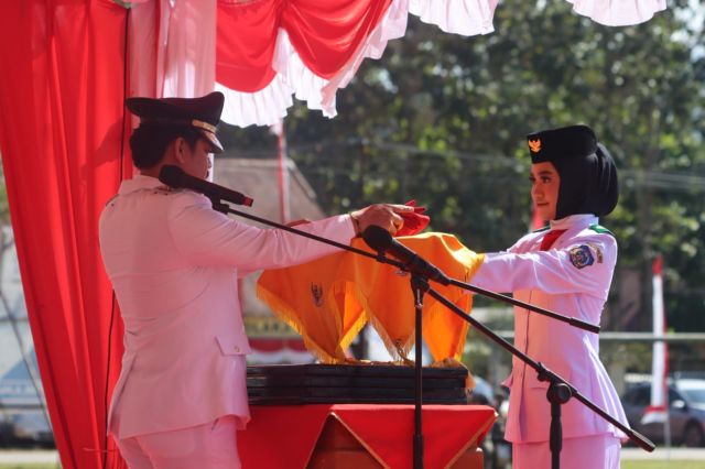 Bupati Koltim Jadi Irup, Ketua DPRD Baca Naskah Proklamasi