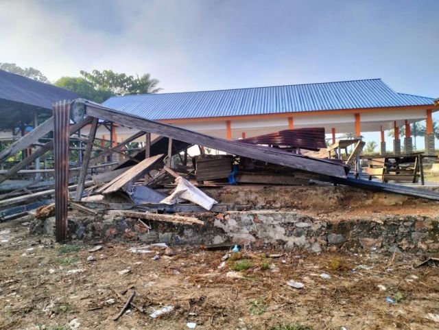 Pasar dan Rumah Warga Disapu Angin, BPBD Koltim Sigap