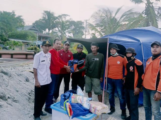 Dua Rumah Warga Ludes Terbakar, BPBD Dirikan Tenda Darurat