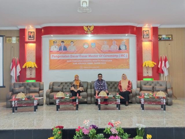 Pengurus DWP Koltim Dilatih Dasar-Dasar MC
