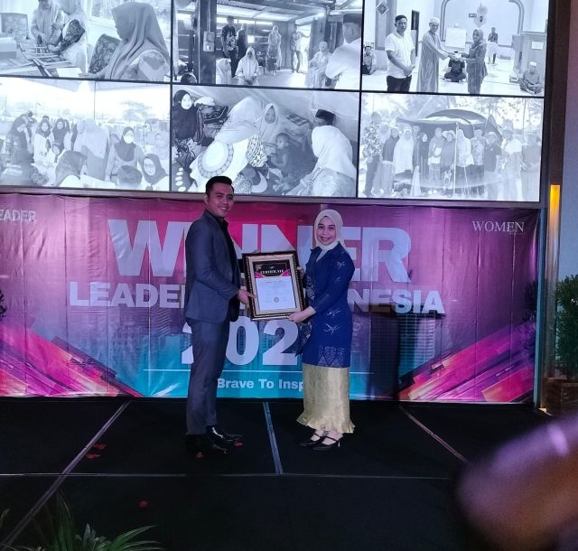 Ketua TP PKK Koltim Dianugerahi Pemimpin Perempuan Inspiratif