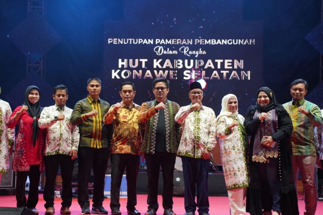 Jalin Silaturahmi, Bupati Koltim Hadiri Penutupan HUT Konsel