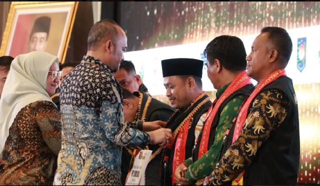 Keren Kades Lalowosula Raih Peringkat Favorit di Ajang Paralegal Justice Award 2024