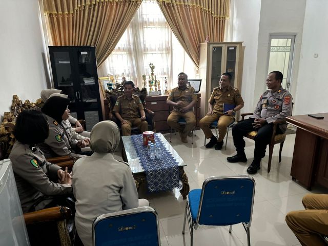 Tinjau Klinik Polres, Biddokes Polda Sultra Sambangi Dinkes Koltim