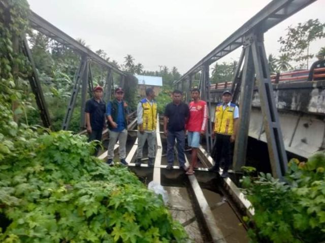 Jembatan Desa Wia-Wia Dibangun dengan Konstruksi Bailley