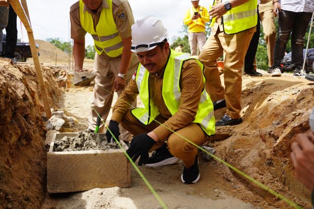Letakkan Batu Pertama Pembangunan MPP, Bupati Harap Dapat Memudahkan Masyarakat
