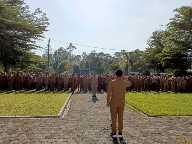 Pasca Cuti, Bupati Abd Azis Pimpin Apel Gabungan Lingkup Pemda Koltim