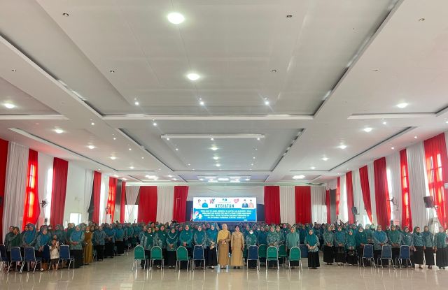 TP-PKK Koltim  Melaksanakan Kegiatan Sosialisasi Keluarga Indonesia Sejahtera Dan Harmonis  KISAH 