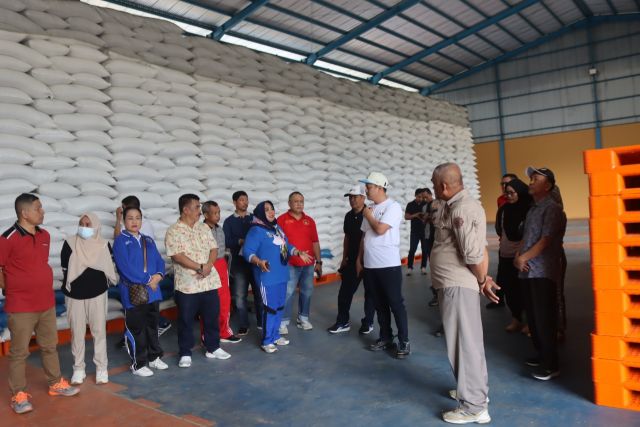 Bupati: Stok Beras Bulog Cukup Hingga Akhir Tahun