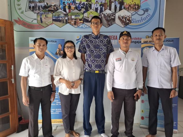 Dua Siswa SMP di Koltim yang Tingginya Diatas Rata-Rata
