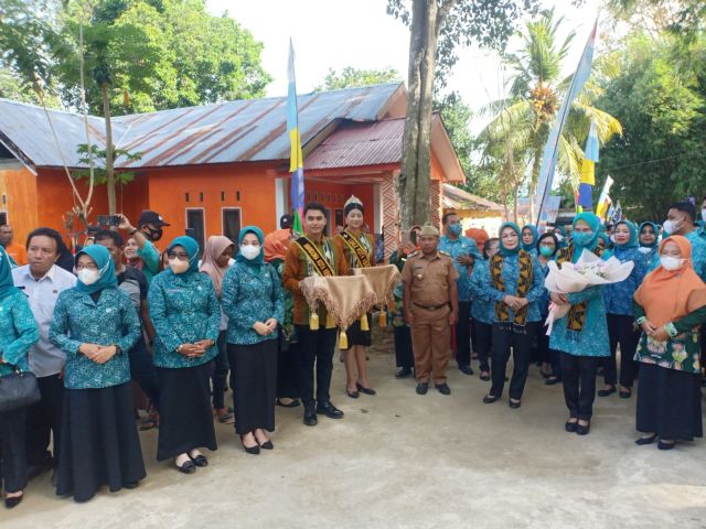 Ketua TP PKK Koltim Turut Dampingi Nyonya Ninuk Triyanti Zudan