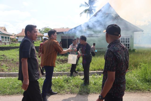 Bupati Koltim yang Terjun ke Lapangan