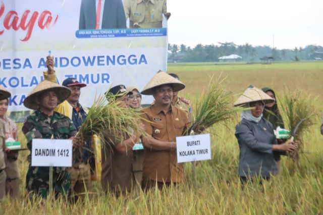 Bupati Koltim Panen Raya di Andowengga
