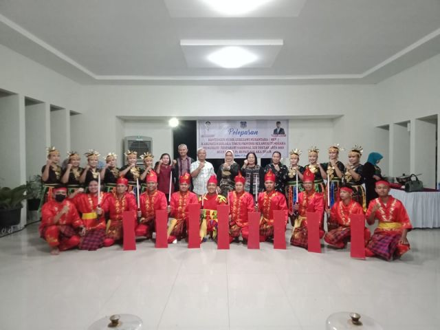 Bupati Lepas Kontingen Pesparawi Koltim