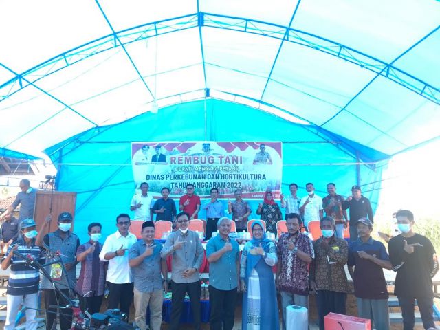 Bupati Sapa Petani Raraa di Rembug Tani